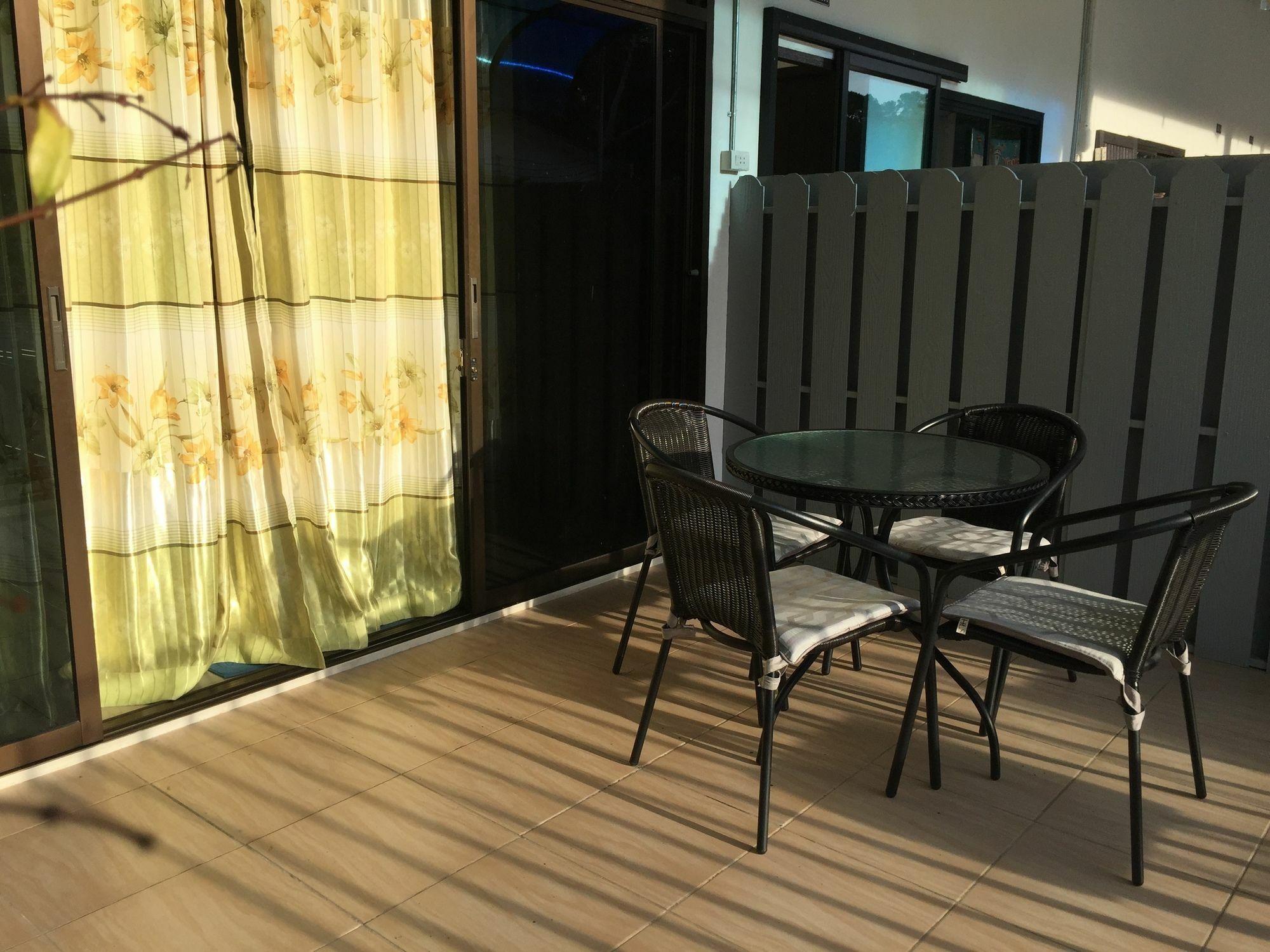 Baan Aomsub Hotel Koh Samet Buitenkant foto