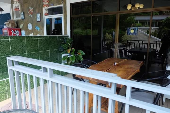 Baan Aomsub Hotel Koh Samet Buitenkant foto